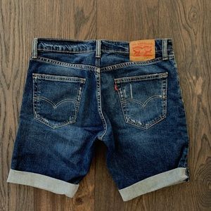 WORN ONCE LEVIS MENS SHORTS